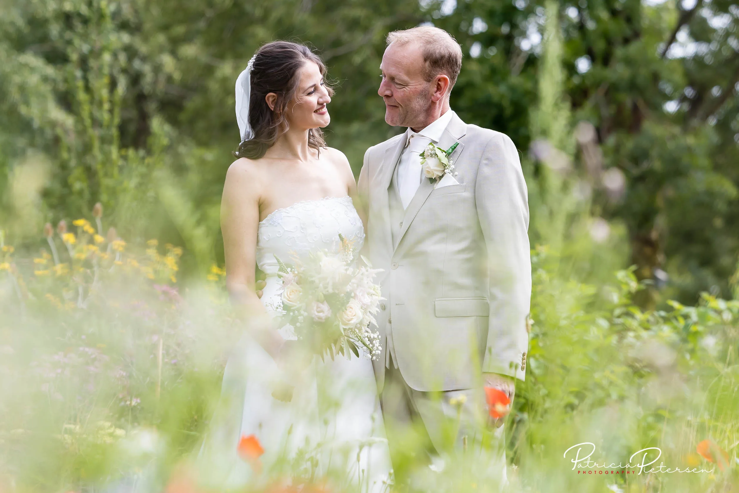 trouwreportage_theater_posa_kevin_rosa_alpaca_manege_lelysta (13)