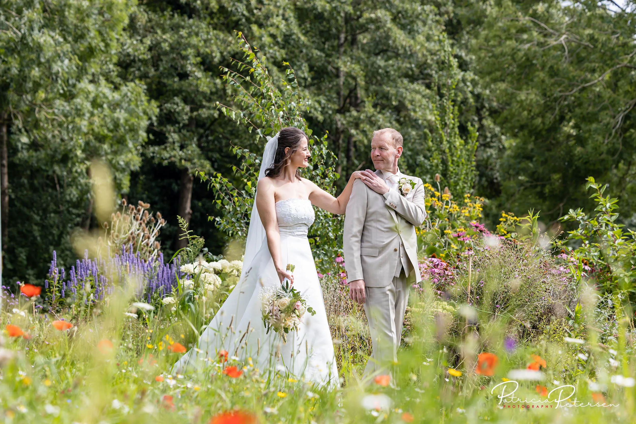 trouwreportage_theater_posa_kevin_rosa_alpaca_manege_lelysta (14)